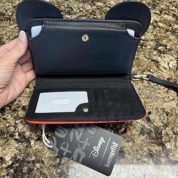 BRAND NEW WITH TAGS DISNEY LOUNGEFLY MICKEY COSPLAY TECH WALLET - Picture 5 of 6